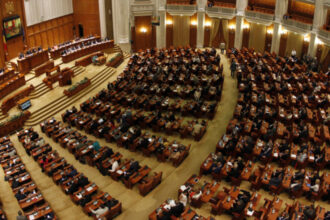 21 de deputati care au proprietati in capitala nu vor mai beneficia de suma forfetara pentru decontarea chiriei 68503866b00e2