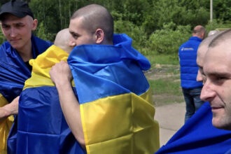 a inceput un nou schimb de prizonieri intre rusia si ucraina cati soldati se vor intoarce acasa 6846db565be74