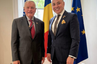 ambasadorul romaniei in sua a discutat despre apararea pe flancul estic cu emisarul special al presedintelui trump pentru ucraina 6846e83779697