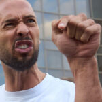 andrew tate ar putea ramane fara pasaportul de aur emis de vanuatu ce motive invoca autoritatile 68401e45483ff