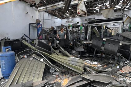 at least seven dead and 50 wounded as colombia hit with bombings and gun attacks 6848ab5e2277a