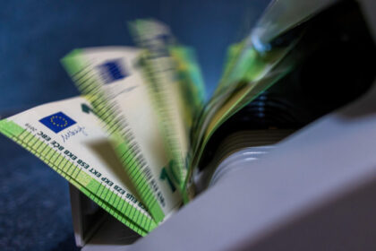 bnr datoria externa a romaniei a ajuns la peste 209 miliarde de euro cat de mult a crescut datoria in primele 4 luni ale anului 684c341716f5a