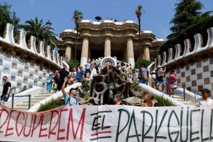 campaigners mount coordinated protests across europe against touristification 684eaa35c78c0