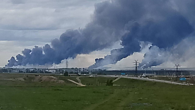 ce spun expertii care au vazut imaginile din satelit cu bazele rusesti lovite de dronele ucrainene cate bombardiere a pierdut rusia 683f25efc21d8