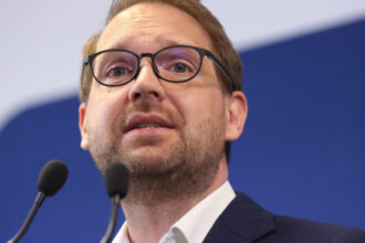 ce spune dominic fritz despre varianta ionut dumitru premier trebuie sa avem un guvern stabil 684c15a9315ac