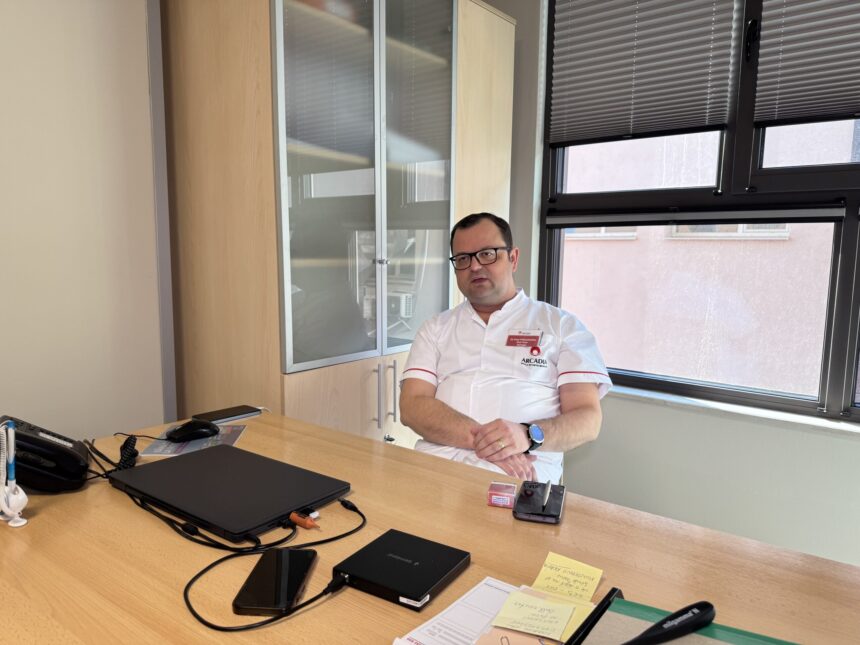 centrul pentru boala parkinson de la arcadia singurul din mediul privat romanesc care ofera toate tratamentele gratuit pacientilor prin cjas boala nu poate fi vindecata 6851ef8b0c911