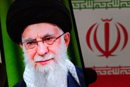 cine este ali khamenei liderul suprem al iranului un adversar declarat al sua si al israelului si cum si a consolidat puterea 68525efb07158