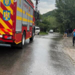cod rosu de grindina in prahova si cod galben de inundatii in buzau si arges drumuri blocate si masini luate de ape 6846ee22daeea