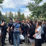 conflict la catedrala mitropolitana din cernauti unde sunt oficiate slujbe in limba romana mai multe persoane printre care si preoti au fost ranite video 6851fc2be5902