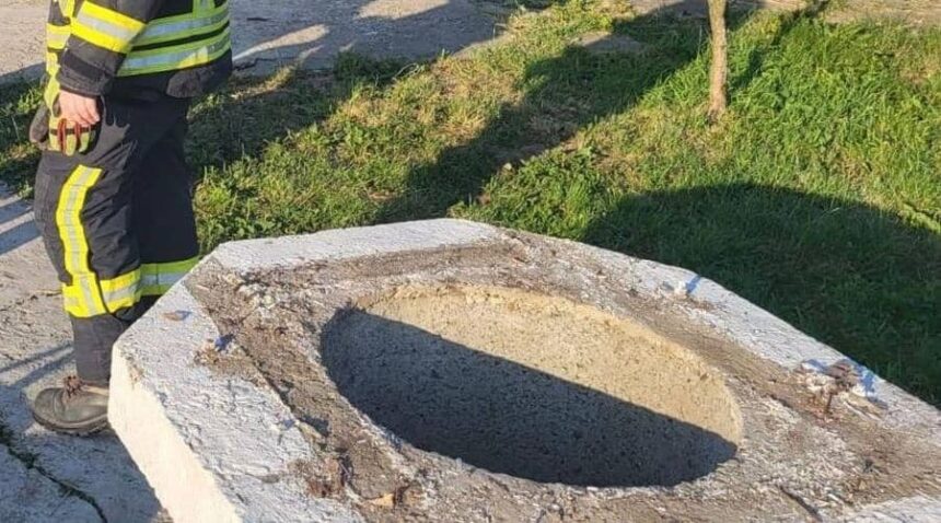 copil de trei ani care a cazut intr o fantana din golaiesti salvat de pompierii ieseni si transportat la spital 68530744e2f5b