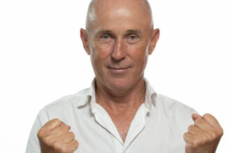 cum fenteaza parlamentarii sistemul desi detin locuinte in bucuresti primesc si bani pentru chirie ce proprietati are mugur mihaescu 684bf28f4fa9e