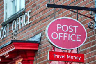 despagubiri de peste un miliard de lire sterline pentru postasii britanici una din cele mai mari erori judiciare din istorie 684714be1861c