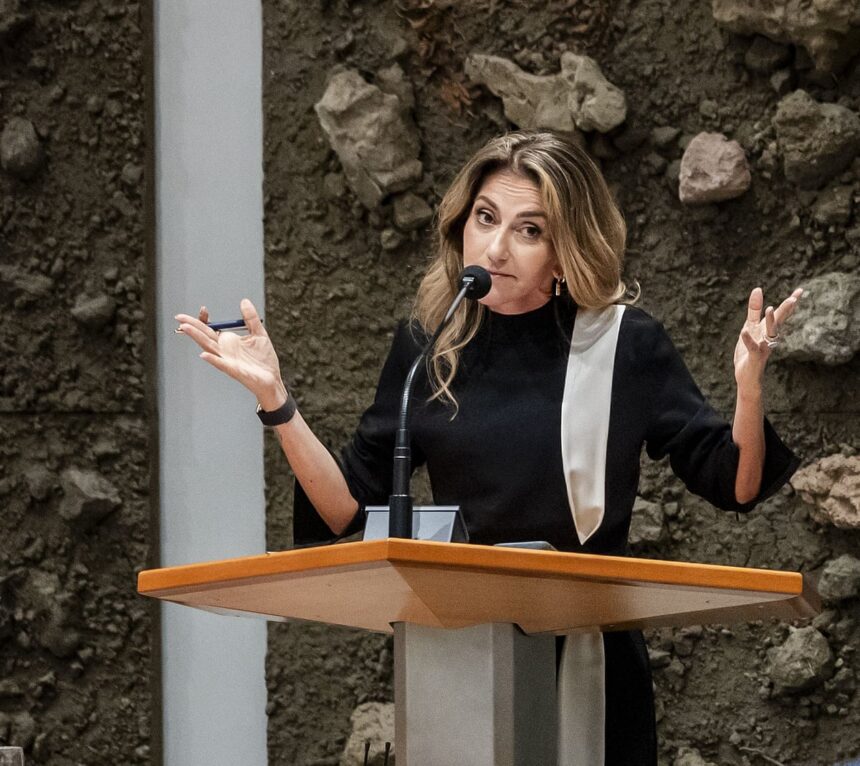 dutch centre right party rules out coalition with unbelievably untrustworthy wilders 68480e0bb0b2b