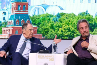 errol musk alex jones si alte figuri occidentale participa la forumul viitorului 2050 la moscova maga in rusia unul din subiecte 684744cf3e3f2