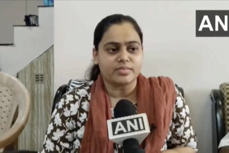 este un miracol cum a scapat cu viata o femeie de 28 de ani care trebuia sa se afle la bordul avionului prabusit joi in india 684c7c9df124c