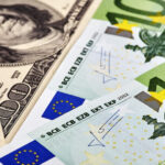 euro a ajuns la cel mai ridicat nivel fata de dolar din ultimii patru ani care este explicatia 684b17371b0aa