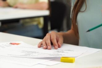 evaluarea nationala 2025 cand incep probele pentru elevii de clasa a viii a si ce modificari sunt in structura examenelor in acest an 68450b6b439e7