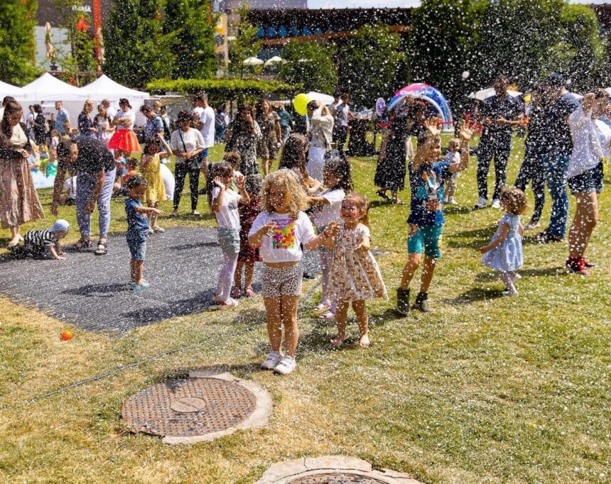 evenimente si atractii pentru copiii de toate varstele la palas street food festival kiddo play academy dar si trambulina sau caruselul 6851f346eac63