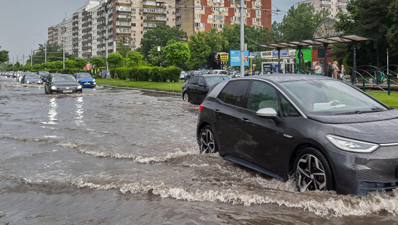 exclusiv furtuna care a inundat capitala semn al schimbarilor climatice roxana bojariu nu vom scapa de ploi ce urmeaza saptamana viitoare 6848607998aba