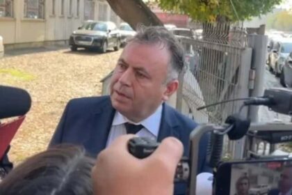 fostul ministru al sanatatii nelu tataru solicita stramutarea la iasi a dosarului in care este judecat pentru luare de mita 6852ca53eecc6