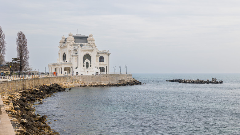foto cazinoul din constanta a fost vandalizat la doar doua saptamani dupa inaugurare cei identificati vor fi trasi la raspundere 68402a1cb78b6
