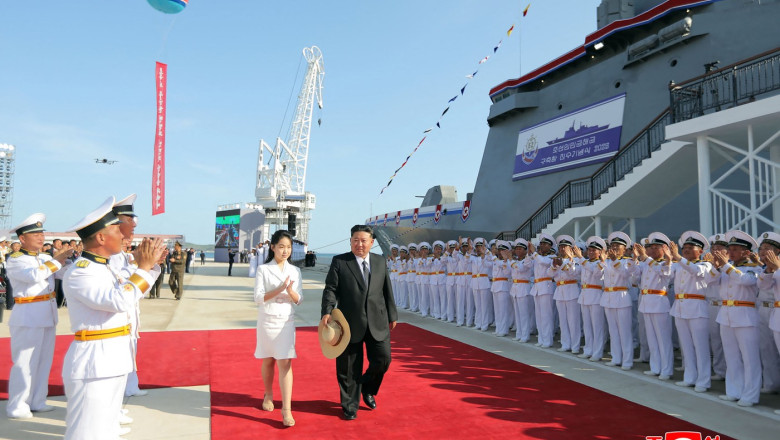 galerie foto coreea de nord si a reparat si relansat distrugatorul avariat kim jong un ameninta cu actiuni militare coplesitoare 684bf5d2aed18