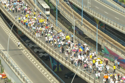 greva japoneza in educatie profesorii ameninta cu proteste de amploare fata de masurile de austeritate pregatite de guvern 685297274ce7d