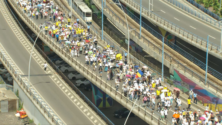 greva japoneza in educatie profesorii ameninta cu proteste de amploare fata de masurile de austeritate pregatite de guvern 685297274ce7d