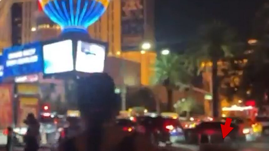 gunman executes two people on the las vegas strip video shows 6847153b79cfc