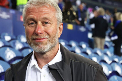 guvernul britanic este gata sa il dea in judecata pe abramovici pentru vanzarea echipei de fotbal chelsea cat ar datora oligarhul rus 68417b10f0e0a