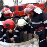 iasi copil de trei ani care a cazut intr o fantana salvat si transportat la spital 6853089428dc6