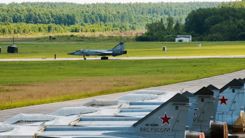 inca o baza aeriana rusa atacata de ucraineni printre avioanele lovite un mig 31k folosit la lansarea de rachete kinjal raport 68469632ac4fe