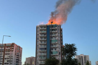 incendiu la o cladire cu 13 etaje in sud estul turciei trei morti dintre care doi copii 68420959d3349