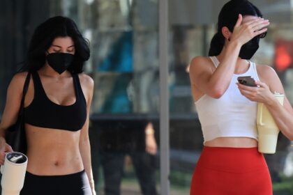 kylie and kendall jenner show off toned abs after pilates session 68423b0e393e5