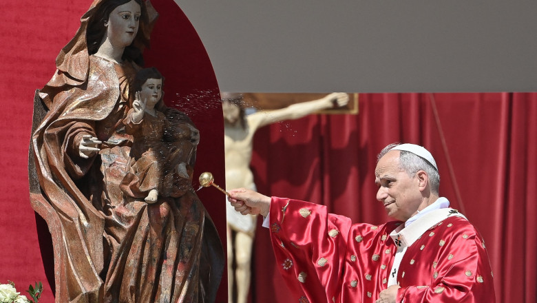 leon al xiv lea a criticat politicile nationaliste in timpul slujbei de duminica ce mesaj a transmis primul papa american 68458c39b4020