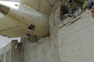 marturii cutremuratoare din ahmedabad unde avionul air india s a prabusit fiul meu a sarit de la etajul 2 pentru a se salva 684ac8b9b70b5