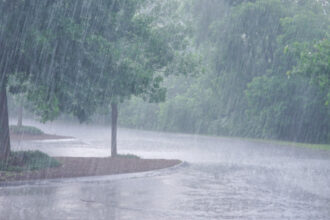 mesaj ro alert in bucuresti cod portocaliu avertizare nowcasting de vijelie traficul aerian a fost perturbat de furtuna 6846d909cf8b8