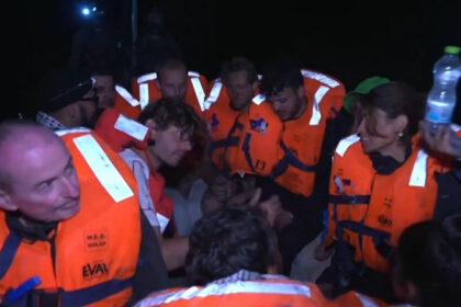 nava umanitara madleen blocata in israel activistii pro palestinieni inclusiv greta thunberg asteapta repatrierea 6847cdd0a2e23