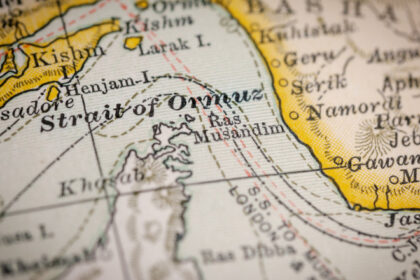 navele evita stramtoarea ormuz iar tarifele de transport cresc puternic din cuaza conflictului israel iran 685264a312bb1