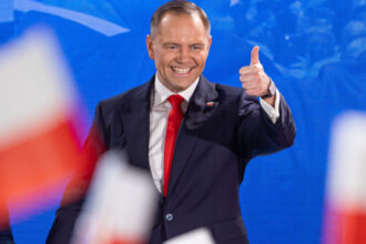 nawrocki invoca solutionarea problemelor din trecut in raspunsul pentru zelenski care il felicitase pentru victoria in alegeri 683f36e4bf8ce