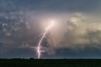 news alert cod rosu de ploi torentiale si grindina in judetele arges prahova si dambovita 6841a3723574e