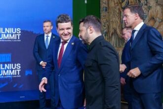 nicusor dan dupa ce s a intalnit cu zelenski si rutte la summitul b9 o pace durabila poate fi obtinuta doar dand dovada de forta 683f19a676419