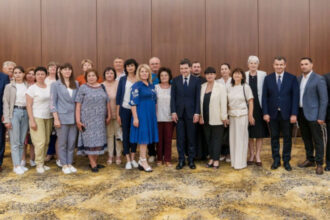 nicusor dan s a intalnit cu membrii comunitatii romanesti din zona odesa ne am asumat ca vom deschide repede consulatul de acolo 6849eb5054c30