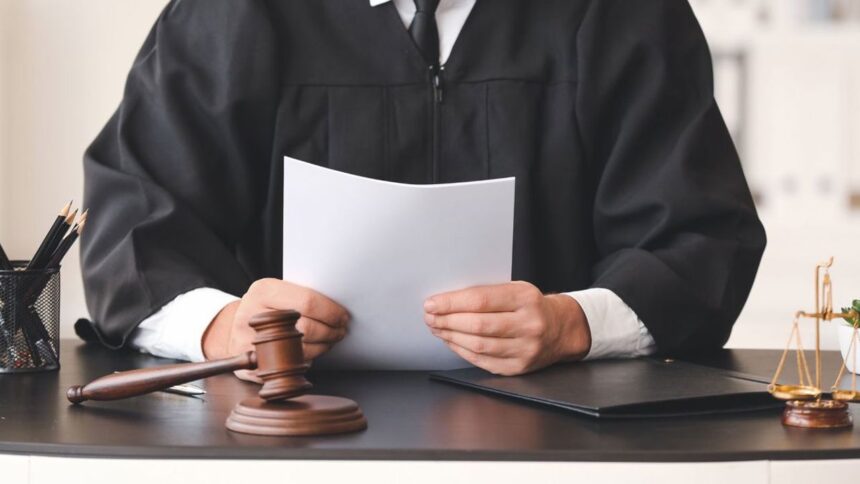 o speta imobiliara care i a uluit pe judecatorii ieseni au fost pusi sa faca dreptate intr un caz in care partile nu aveau nimic de impartit 68528a0a6a28d