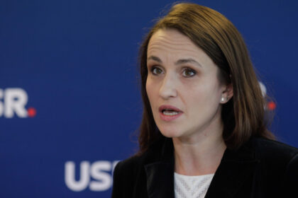 oana toiu usr participa in continuare la negocieri pentru programul de guvernare despre impozitul progresiv nu este acceptabil 684833efc0108