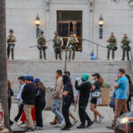 orasele americane se pregatesc pentru noi proteste in timp ce la los angeles a fost decretata stare de urgenta 68499dd03130c