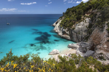 patru plaje din europa in topul celor mai frumoase din lume una dintre ele se afla intr o tara preferata de romani pentru vacante 68519777a570e