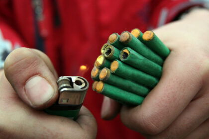 pedepse mai dure pentru vanzarea sau folosirea ilegala a petardelor si artificiilor o lege initiata acum 7 ani promulgata acum 6842c6220e49e