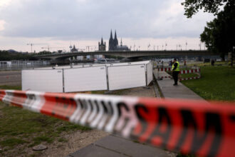 peste 20 000 de persoane evacuate dupa descoperirea unor bombe in centrul orasului koln din germania 68402c399ac86