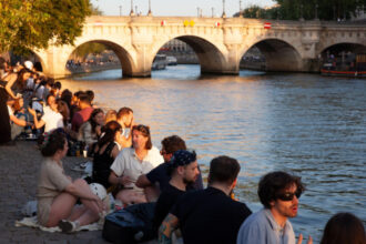 planul parisului pentru a face fata caldurii extreme scoli si locuinte adaptate pentru temperaturi de 50 de grade celsius 6853094ff1e87